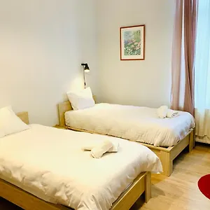 Du Parlement Hotel